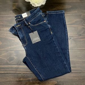 NWT Simply Vera Wang Denim Skinny Mid Rise Jeans Size 8P 405 Twilight Color